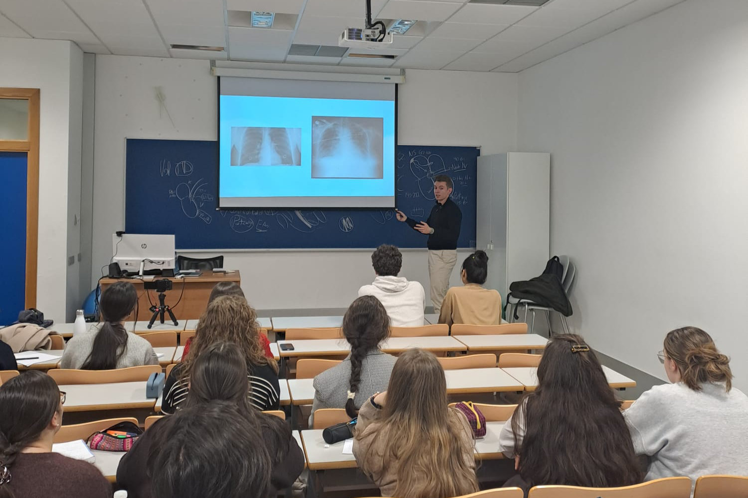 Entender el electrocardiograma desde la práctica con @medicinaconcabeza